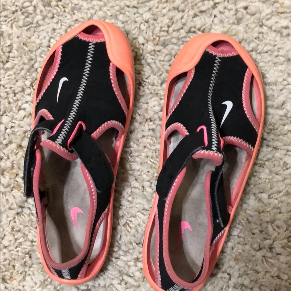 Nike water shoes
